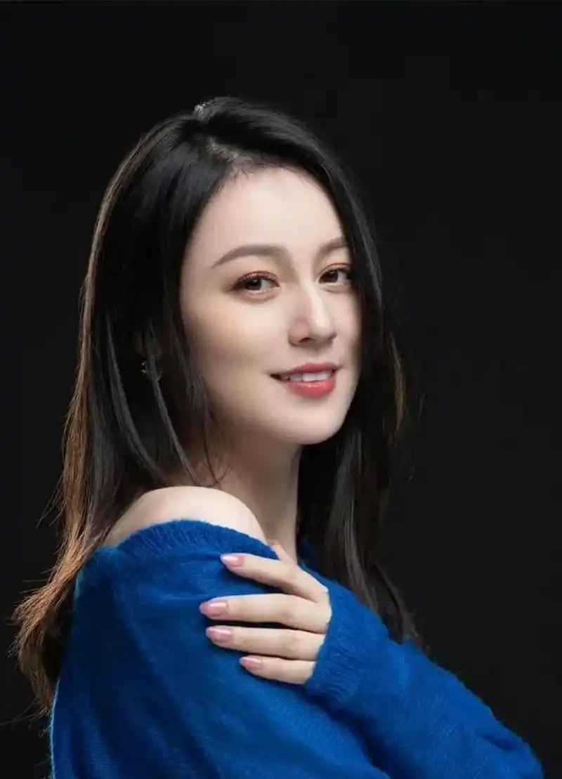 80 后 女歌手—唐艺  唐艺,1983年10月2日出生于湖南,中国内地女歌手