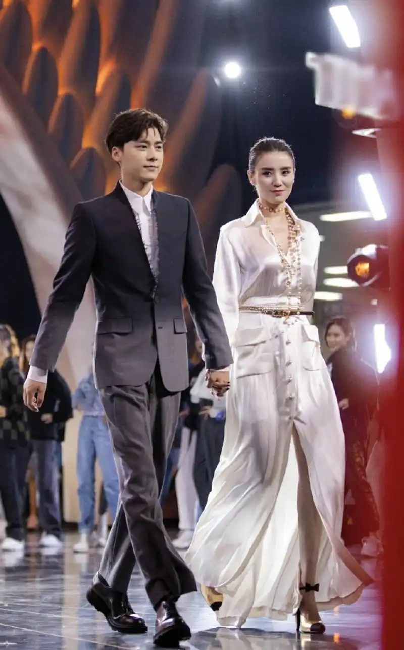 李易峰宋佳 豪门姐弟