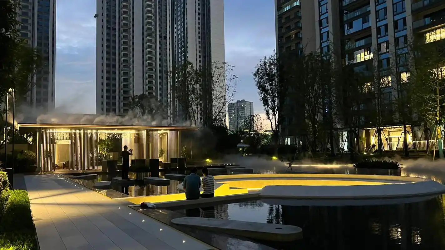 万象城套四双卫生-155㎡.华润悦玺  落地封窗对中庭装修 - 抖音