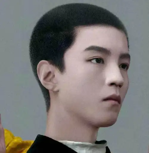 王俊凯寸头# 王俊凯杂志智族gqstyle. 来自独舌美少女 - 微博