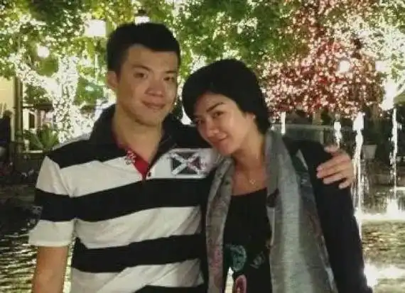 曾诬陷马苏的黄奕前夫黄毅清终审被判16年黄奕对此沉默无回应