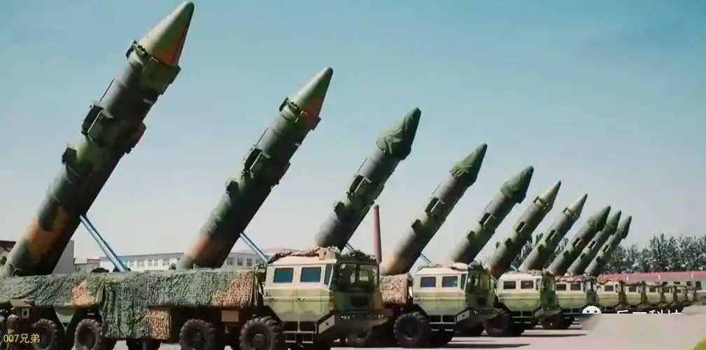 图注:"东风"-21c导弹发射群.