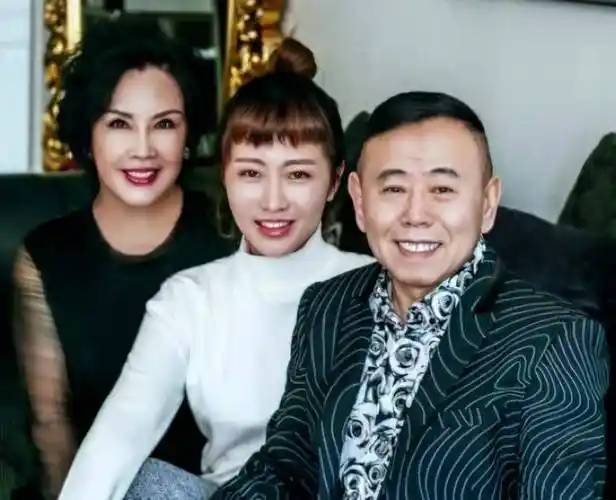 原创出道被嘲又矮又丑成名后想分手妻子潘长江不为人知的一面