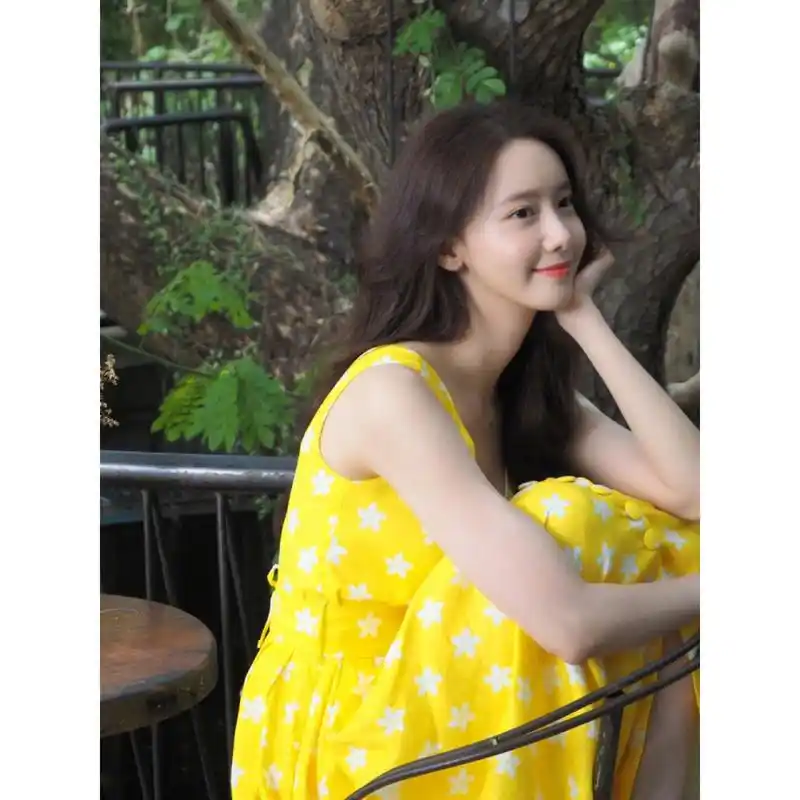 林允儿私服 仲夏季里的清新女神 林允儿日常私服穿搭look 清爽可人的