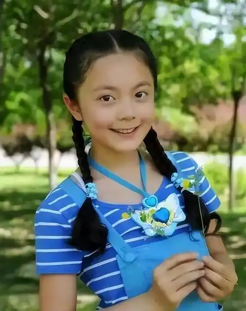 张译没有说错,赵今麦和张子枫,已走上两条截然不同的大路