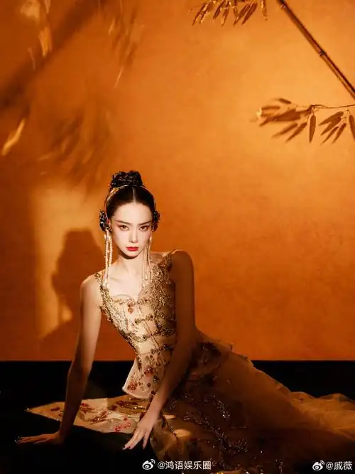 戚薇珍珠耳机##戚薇蝴蝶裸色新中式