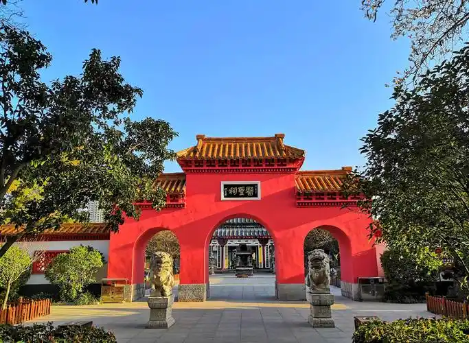 南阳医圣祠作为我国东汉时期伟大的医学家张仲景的墓祠纪念地,是集张