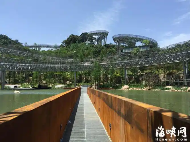 福州福道第二标段有条水中栈道视线和水面平行