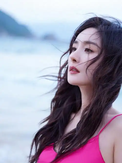 杨幂新年第一组写真随性自由