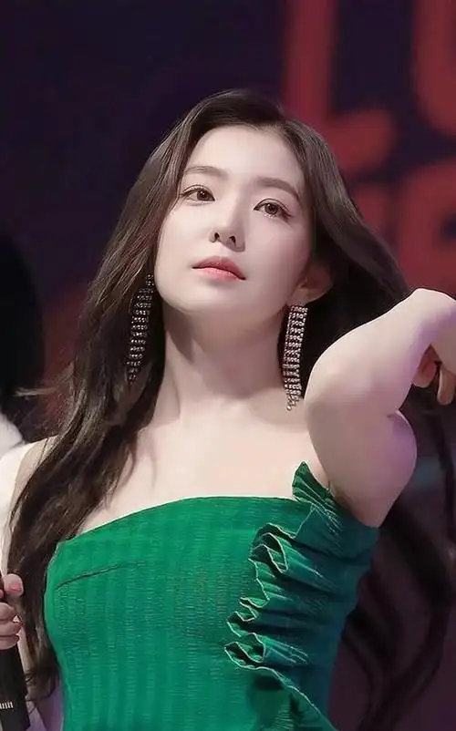 四代神颜裴珠泫