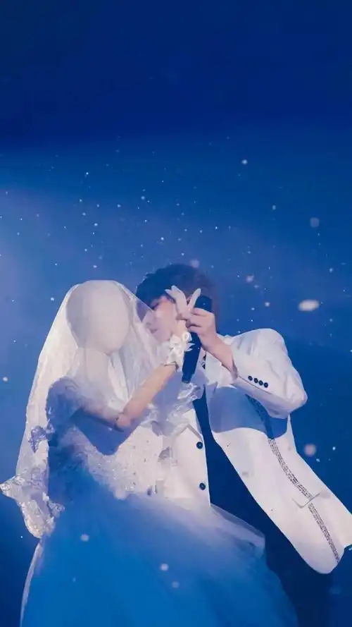 蔡徐坤壁纸温柔蔡pd来啦