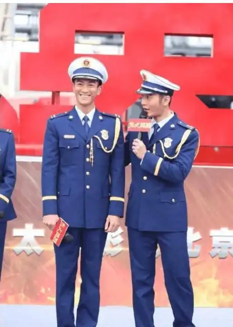 当179的黄晓明遇上180的杜江身高差亮了网友谁虚报了身高