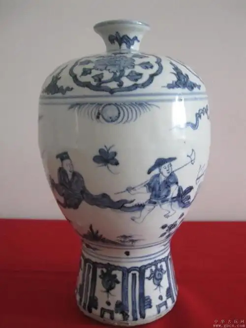 5cm 为明代嘉靖年间民窑青花瓷,器形完整,精美,品相完好,足底有沾沙