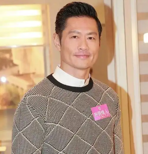 54岁黄德斌传离巢:可能以另一种方式合作!