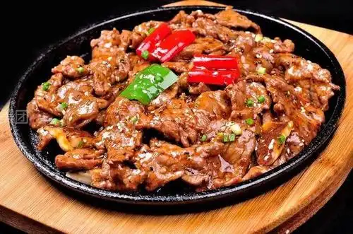 铁板黑椒牛肉 48元/例