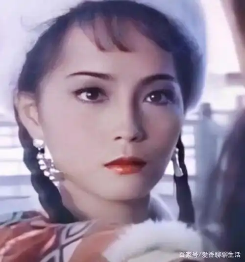 "丑星"苑琼丹:甘当配角30年,林正英去世后嫁富商,如今幸福美满