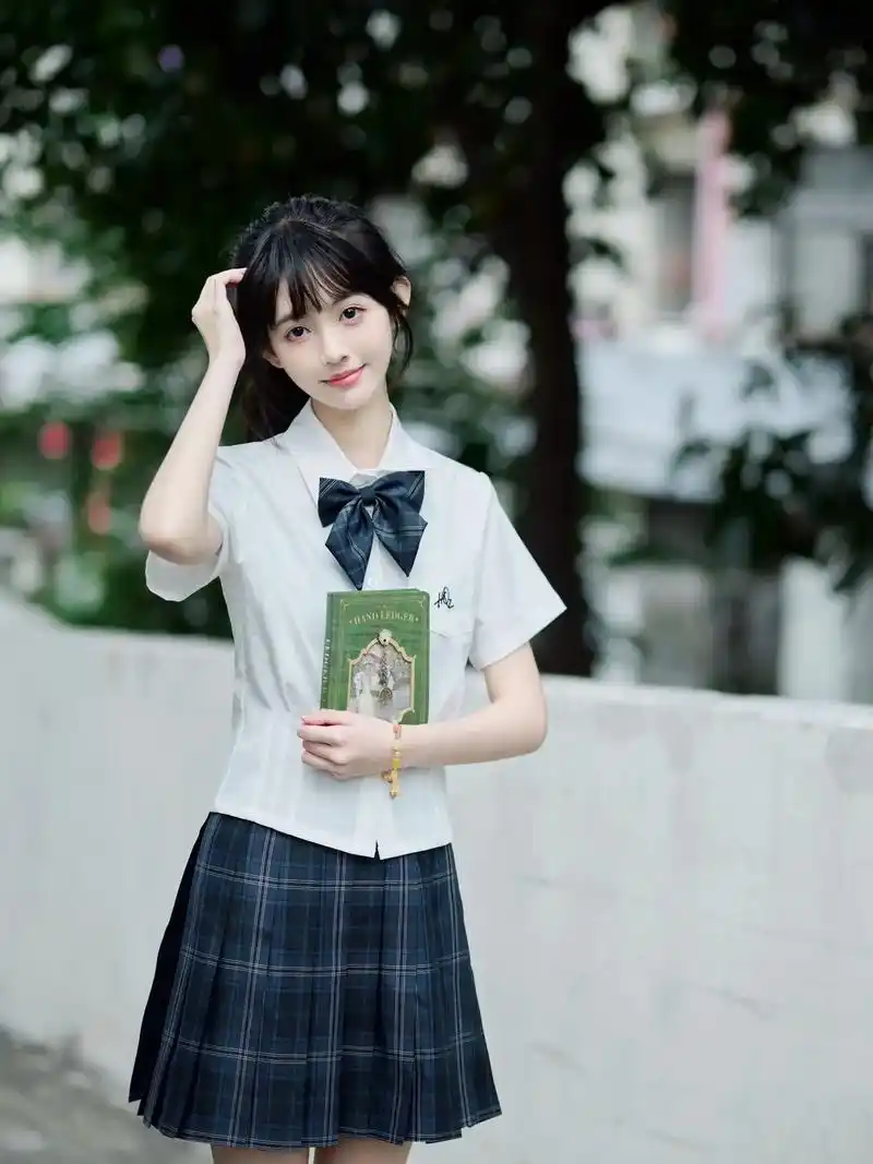 只期待 后来的我们能快乐.#女大学生 #校园风 #甜妹 #春 - 抖音