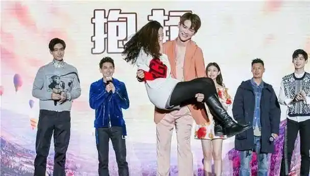 《二十四小时》胡一天遭熊梓淇"拷问"体重,竟然有160斤_余文乐_林志颖