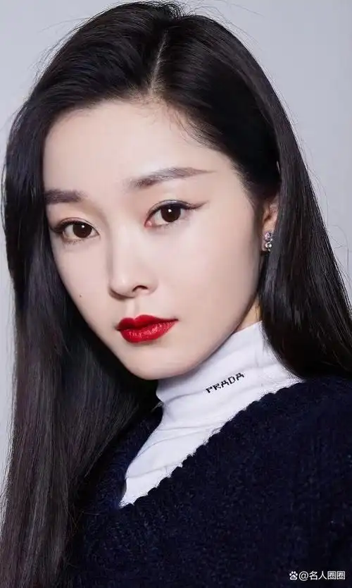 宋轶第1次上镜是在《红楼梦》中饰演香菱.