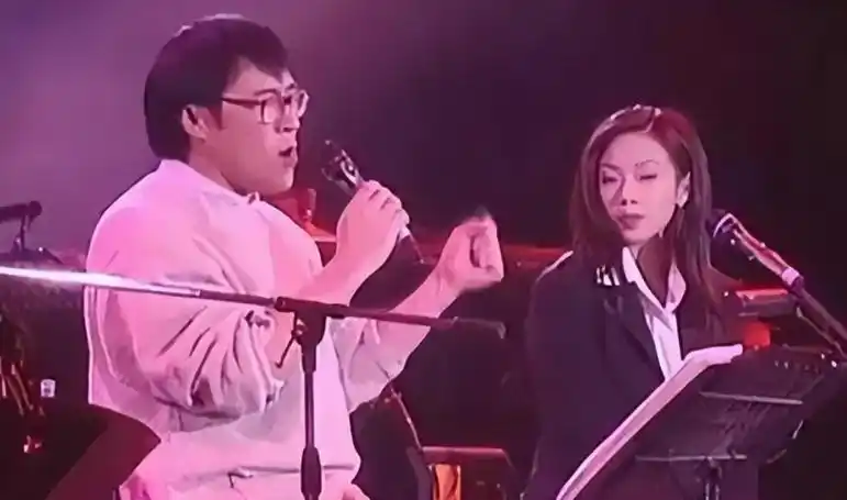 回顾歌手林忆莲李宗盛为她离婚陈辉虹等她20年今却孤单一人