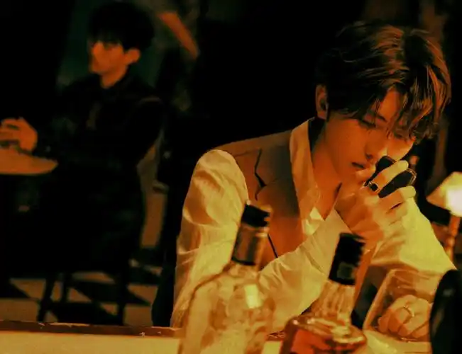 蔡徐坤感受她mv