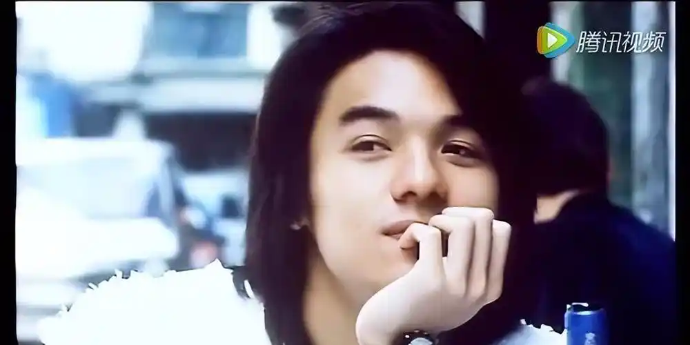 后来冯德伦先后搭档谢霆锋,成龙,吴彦祖等人,拍摄过不少影视作品,但他