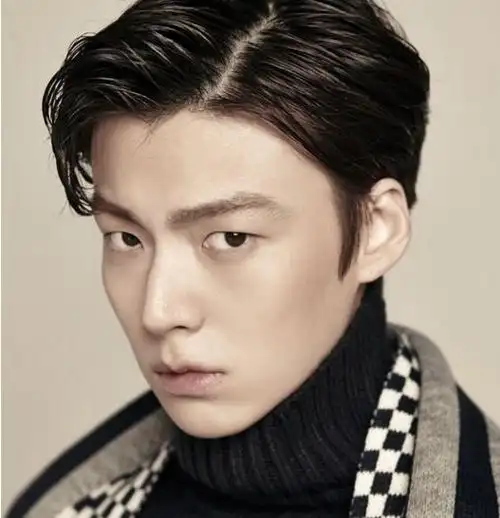 鬓角长痘的男生好烦恼 鬓角长痘究竟该怎么办?