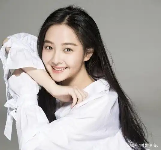 希望她能一直保持这种自然美丽的外表,你看过杨晓丽的电视剧吗?