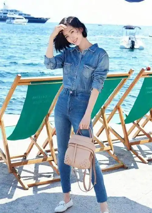 刘诗诗嫁给爱情看起来像18岁的小姑娘,私下更是甜美_休闲_的设计_白色