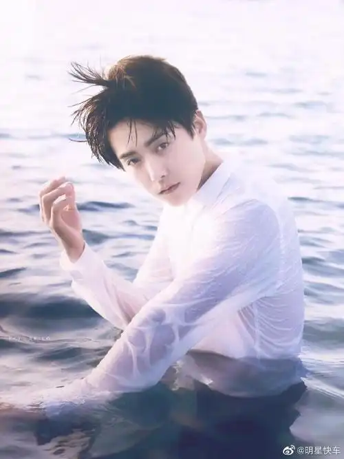 马天宇侧颜随拍