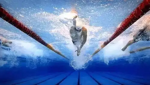 让你游得更快自由泳必须有的身体姿势