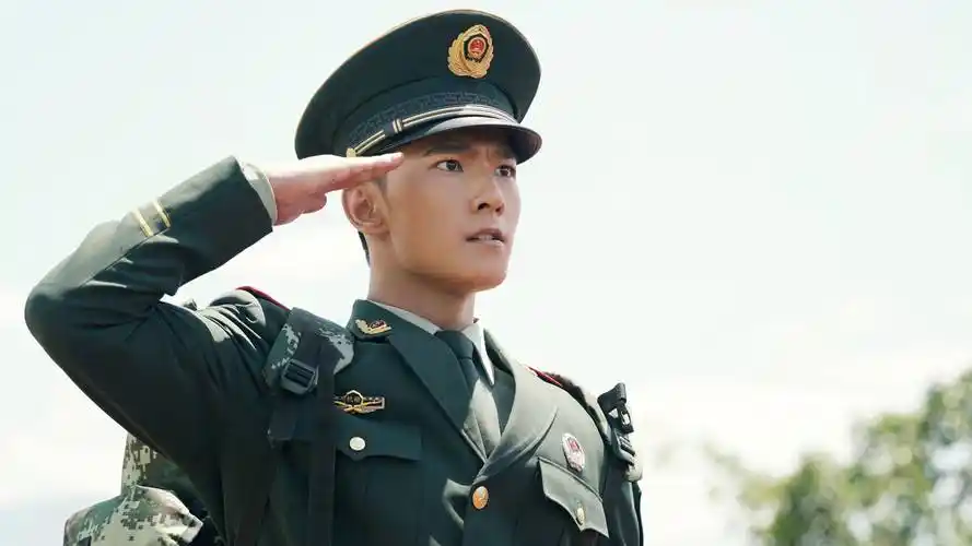 导演徐纪周杨洋对军人热血充满渴望英雄梦一直在他心里