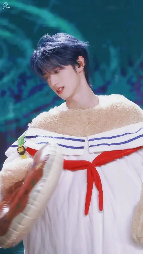 朱志鑫[超话]#可爱宝宝鑫志所向丨朱志鑫的微博视频8715彼得潘fo