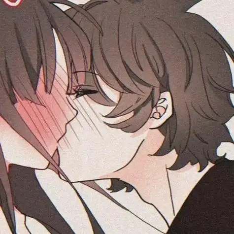 抱抱亲亲情侣双人头像 情侣头像图片大全 -【爱个性】