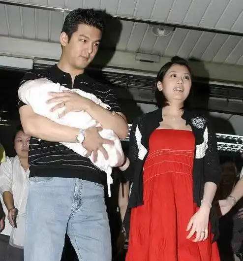 贾静雯孙志浩曾经的十个甜蜜家居瞬间(图)