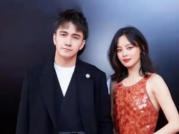 李沁挡不了,唐嫣压不住,她把"欲望"写脸上,观众却更爱了