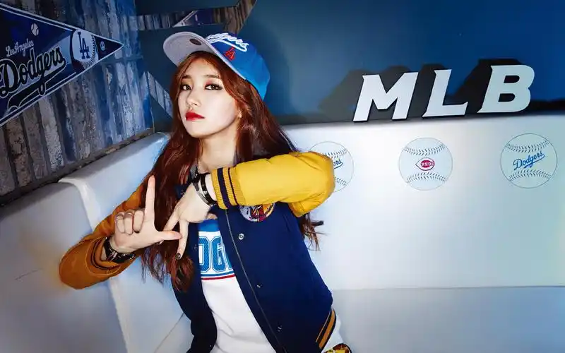 miss a韩国美女组合代言mlb棒球服宽屏壁纸