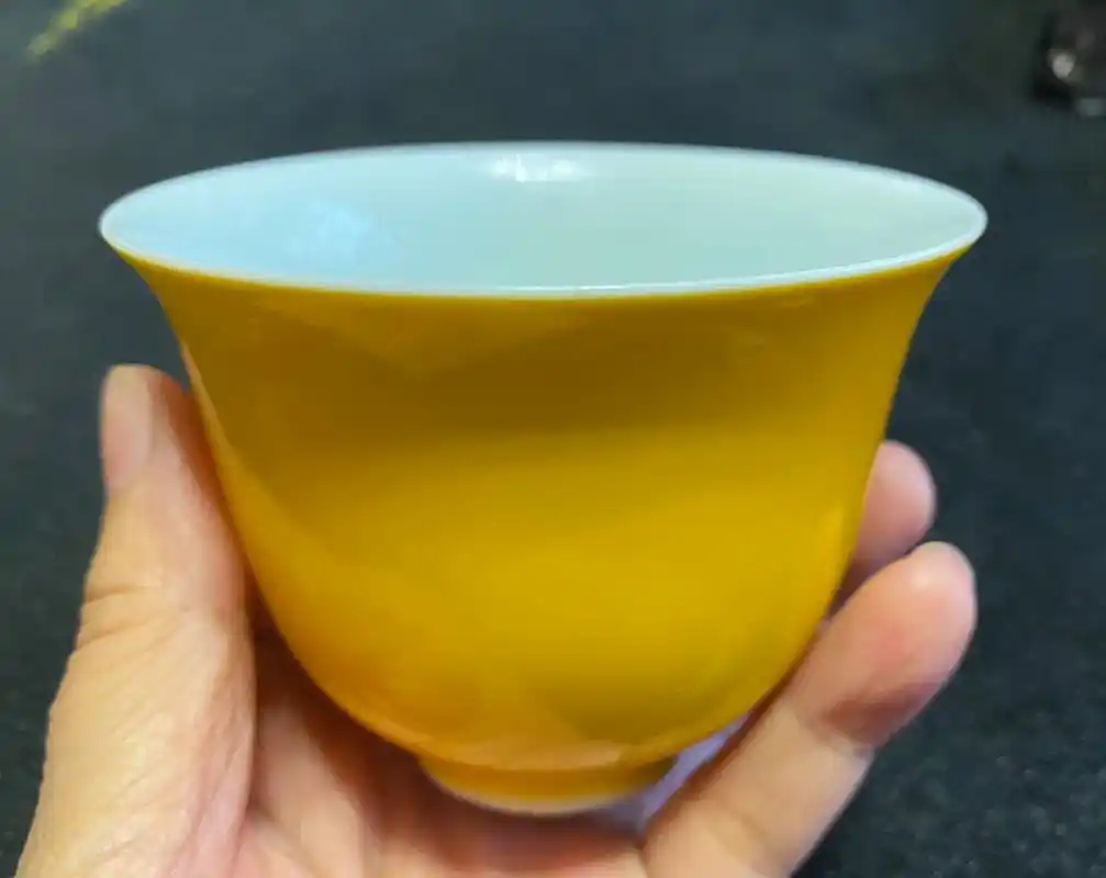 道光官窑,柠檬黄.#藏品 #茶器之美 #主人杯 #瓷器 #古 - 抖音