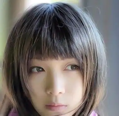 女生国字脸型适合哪种发型图6