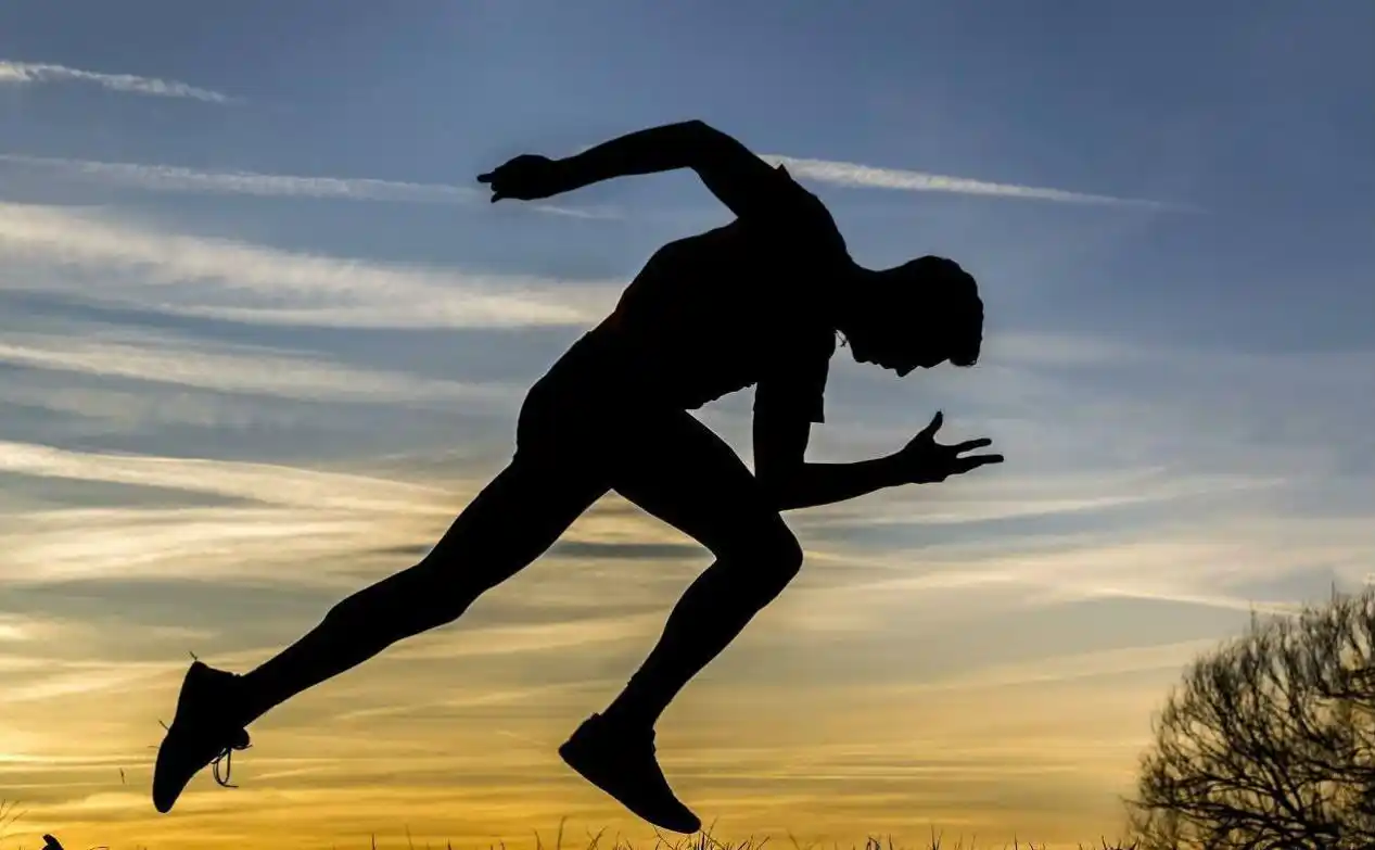 坚持跑步,会变瘦吗?如果遇到了瓶颈期,应该怎么度过