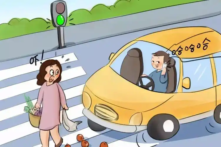 开车打电话!赣州两男孩遭碾压致重伤!监控拍下揪心一幕