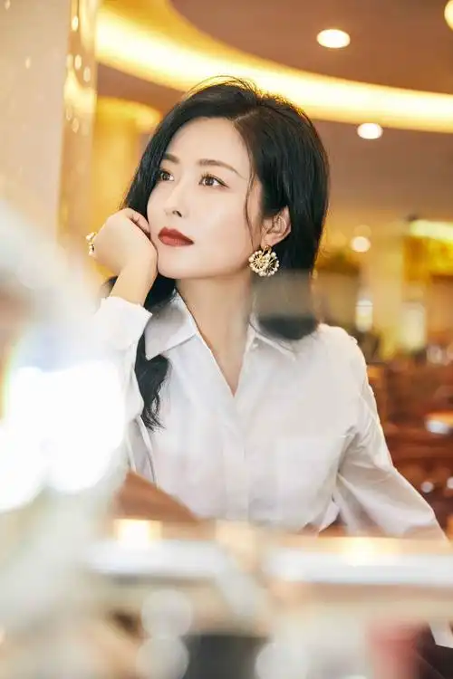 徐百慧高开高走成功出圈新作大火赶上2020末班车