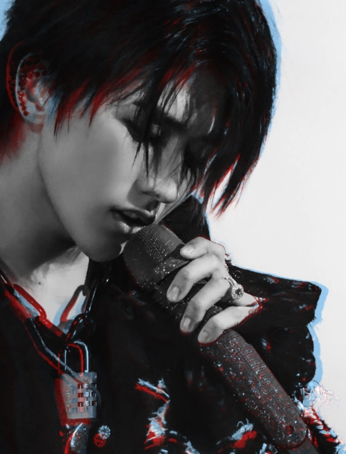 蔡徐坤演唱会深情落泪现场5个细节感动粉丝这也太会了吧