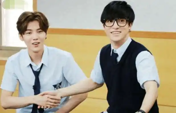 厉害了薛之谦拿鹿晗照片当头像然而两人关系并不好