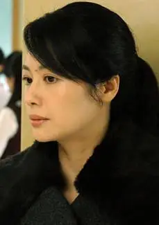 叶佳佳64邓英饰演技评分暂无简介大学财会专业,毕业后在银行营业厅