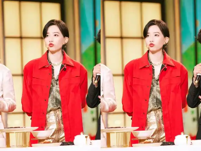 李斯丹妮超话lsdn#李斯丹妮doooo舞台太丝滑了#96李斯丹妮天团 过年