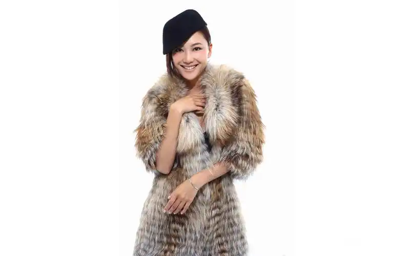 性感美女明星应采儿电脑桌面壁纸