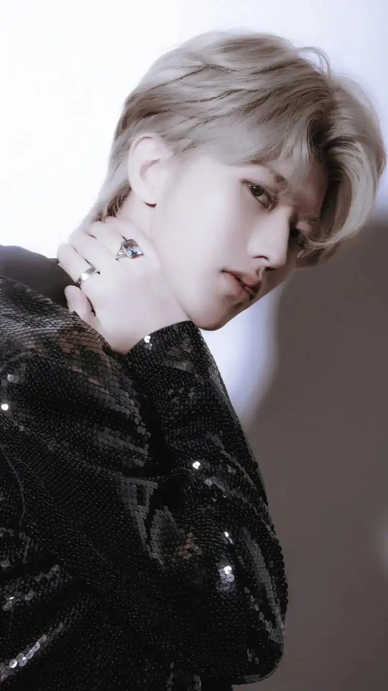 明星壁纸|蔡徐坤."做好准备的人,一定会得到一颗糖#蔡徐坤壁 - 抖音