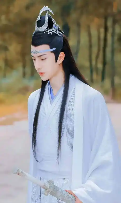 邓为14檀健次11成毅第7任嘉伦第4肖战登顶_浏览量_男艺人_王一博