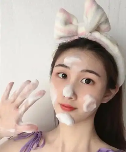 女生靠养不靠妆做好这几件事养成水嫩细腻的牛奶肌